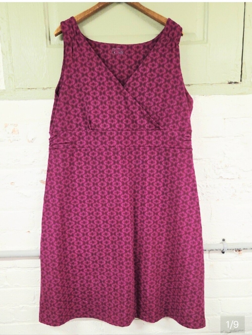 Eddie Bauer Sleeveless Magenta Patterned V-Neck Midi Dress